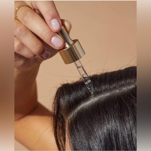 Vegamour GRO Hair Serum - Picture 2 of 9